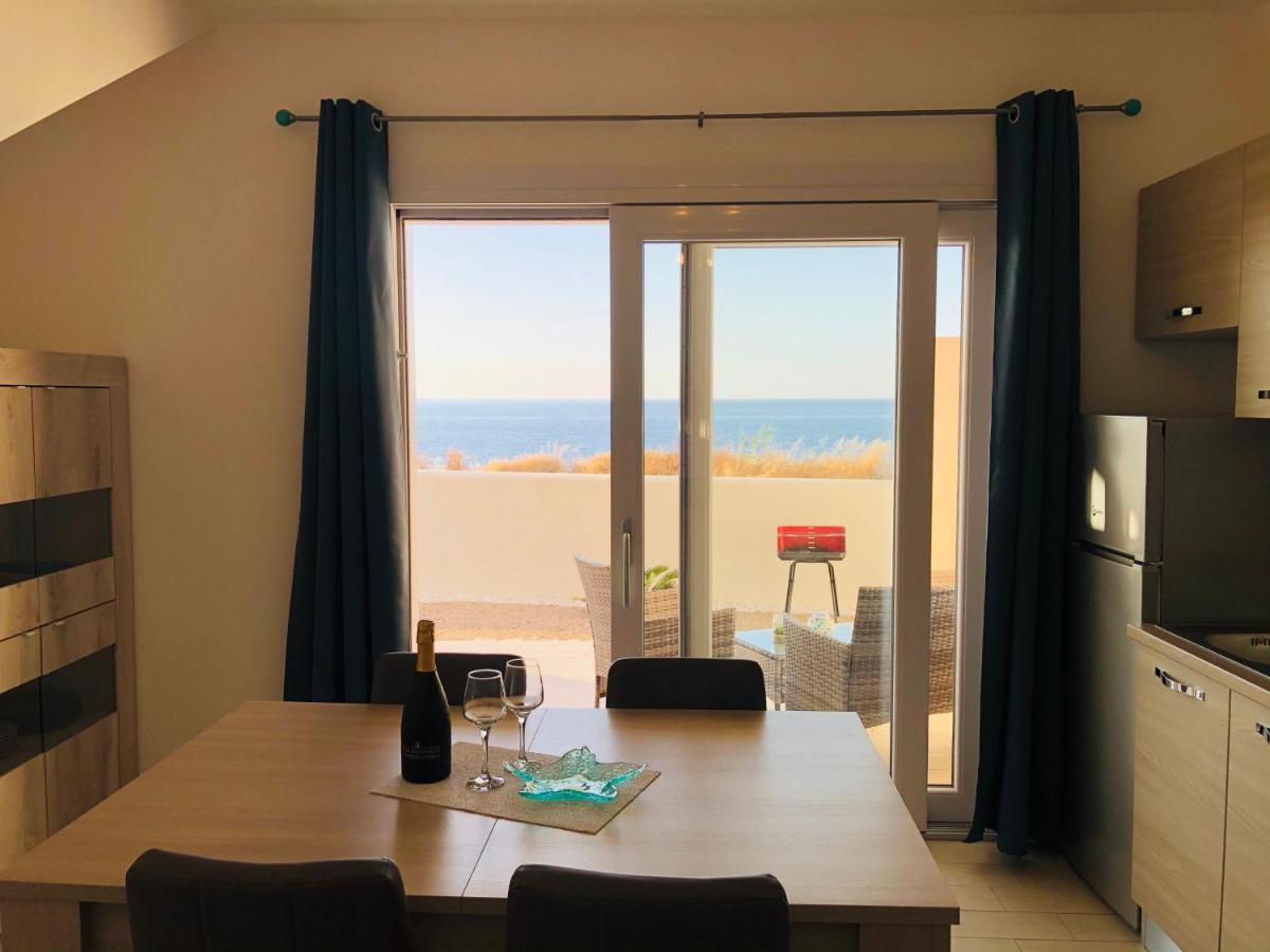 Apartment Tramonto Sea-Front فاليدوريا المظهر الخارجي الصورة