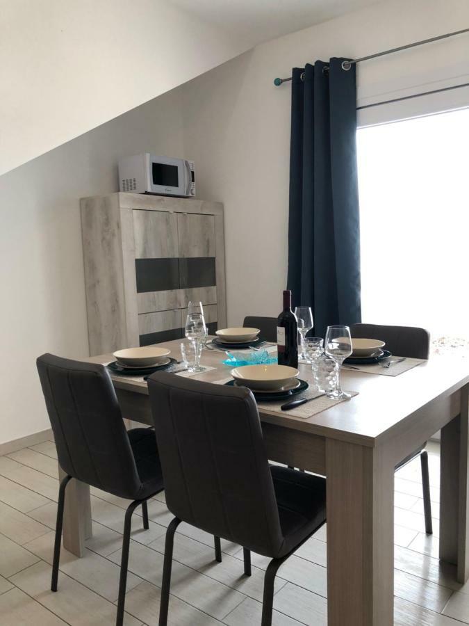 Apartment Tramonto Sea-Front فاليدوريا المظهر الخارجي الصورة