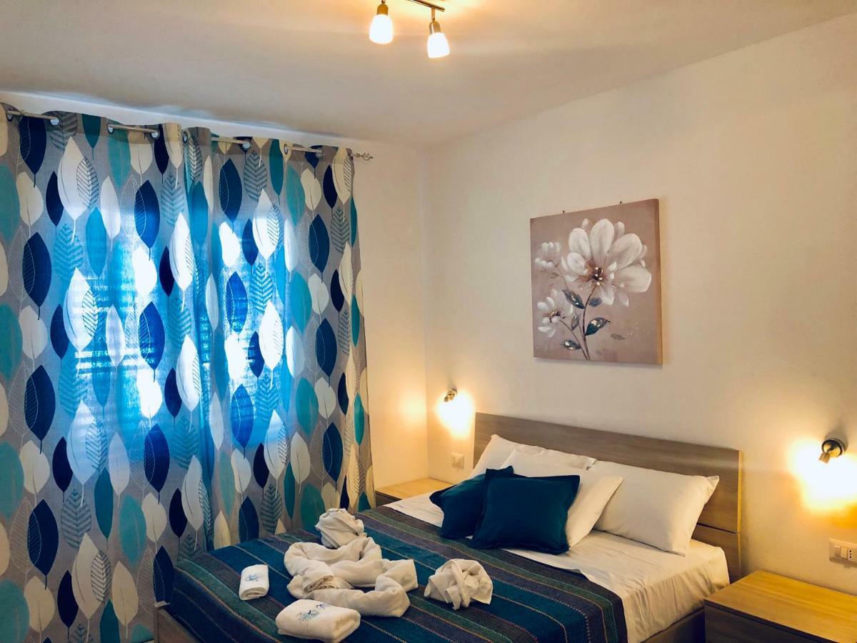 Apartment Tramonto Sea-Front فاليدوريا المظهر الخارجي الصورة