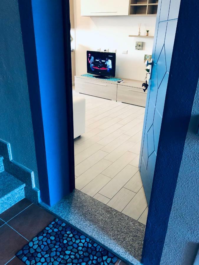 Apartment Tramonto Sea-Front فاليدوريا المظهر الخارجي الصورة