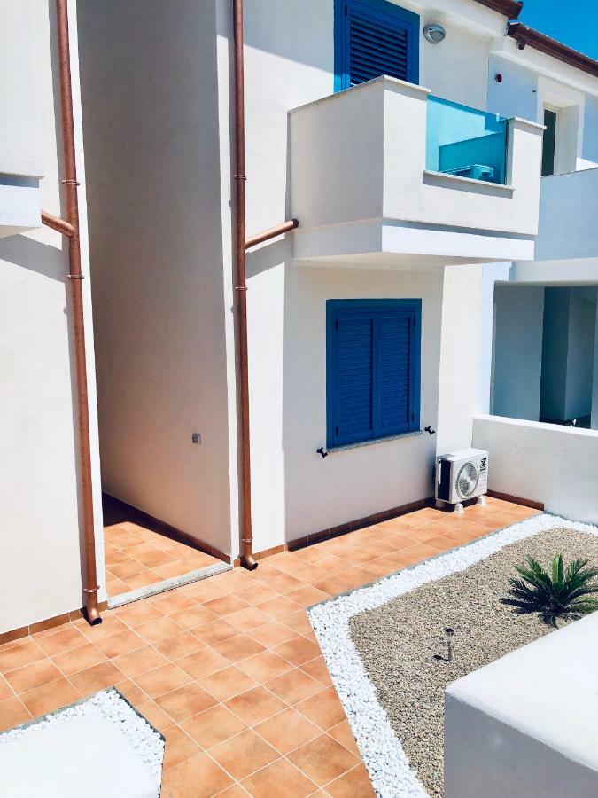 Apartment Tramonto Sea-Front فاليدوريا المظهر الخارجي الصورة