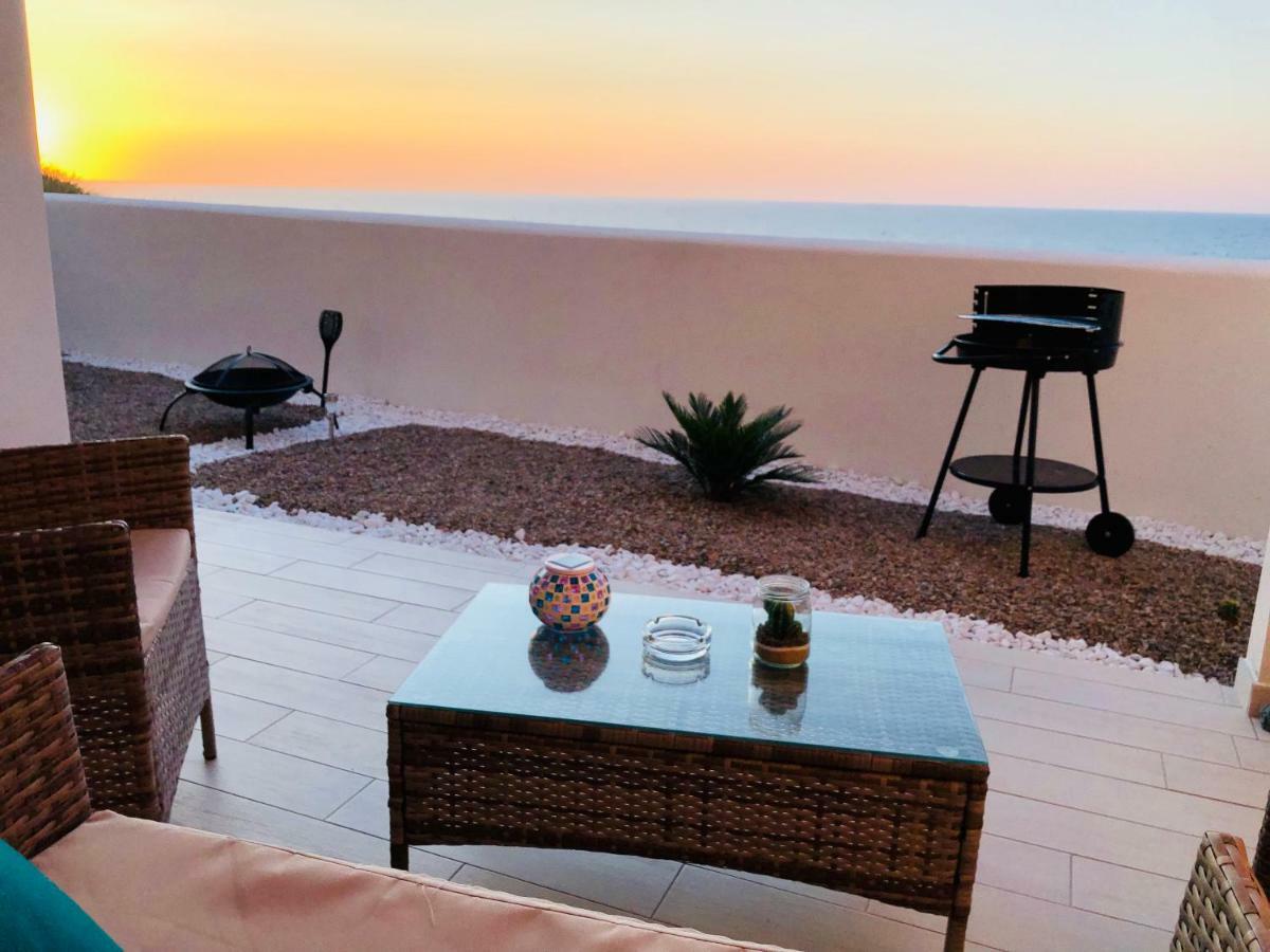 Apartment Tramonto Sea-Front فاليدوريا المظهر الخارجي الصورة