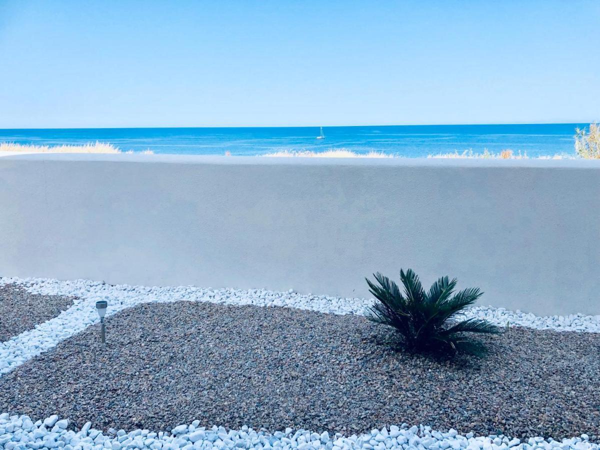 Apartment Tramonto Sea-Front فاليدوريا المظهر الخارجي الصورة